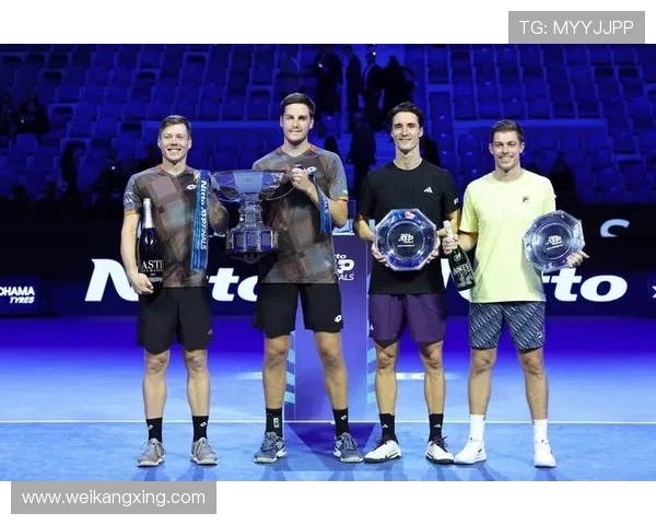 网球赛场风云再起 明星选手争夺年度总决赛冠军宝座