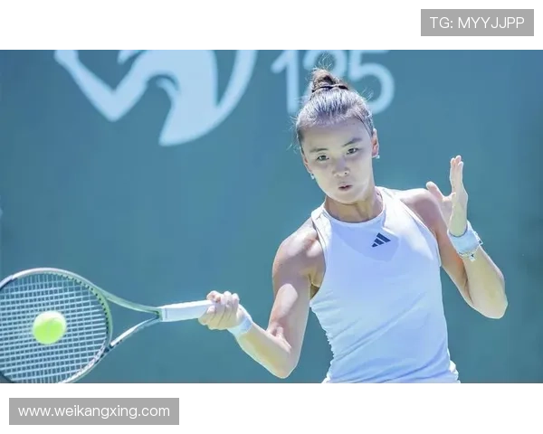 网球赛季新变化：全球顶级选手迎来激烈对决，谁将问鼎年终冠军宝座