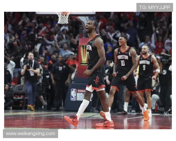 NBA新赛季格局生变巨星交易频发联盟竞争全面升级季后赛前景引热议 NBA新赛季格局生变巨星交易频发联盟竞争全面升级季后赛前景引热议